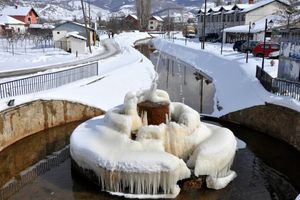 I KOSOVO ZAVEJANO: Obavezna zimska oprema, povećan broj nezgoda