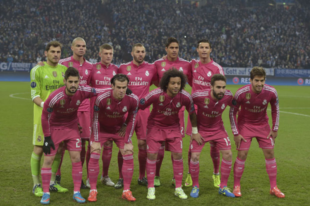 (FOTO) KRALJEVI KAO PINK PANTERI: Planeta ismejala roze dresove fudbalera Reala