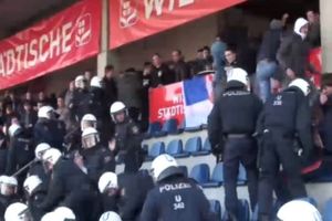 (VIDEO) NA UTAKMICI SA ALBANSKIM TIMOM: Pendrecima udarili po srpskim navijačima