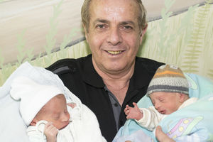 PO SVAKU CENU HTELI MUŠKO: Albanka s Kosova u 60. godini rodila sinove blizance!