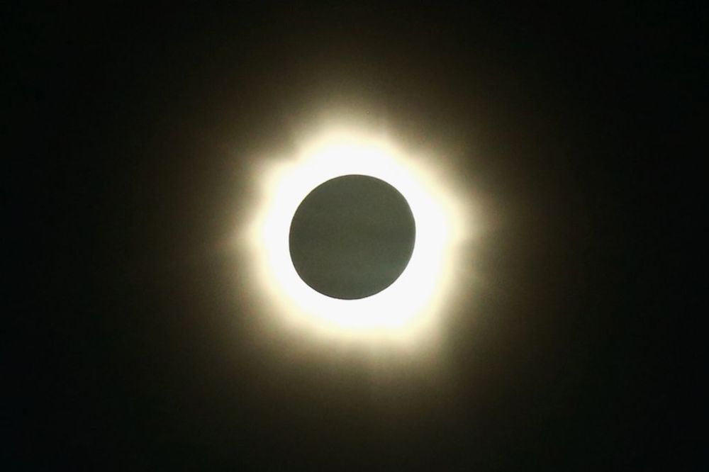 SPREMITE SE ZA FENOMEN: Posmatranje pomračenja Sunca ispred Narodne biblioteke
