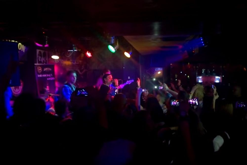(VIDEO) Tifa prvi put od 1996. uživo pevao u svom Sarajevu