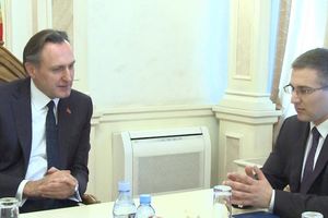 Stefanović razgovarao sa Rankom Krivokapićem o borbi protiv organizovanog kriminala