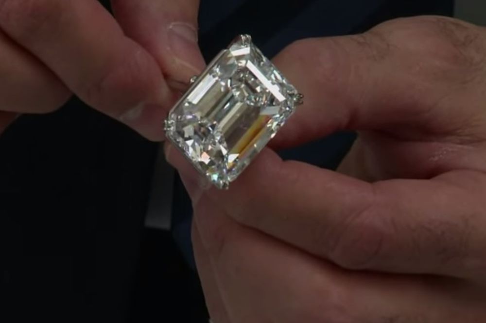(VIDEO) SAVRŠENSTVO OD 25 MILIONA DOLARA: Ovo je najskuplji i najveći dijamant na svetu