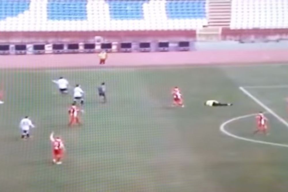 (VIDEO) POGODIO SUŠTINU: Dok je golman Zvezde ležao, igrač Partizana loptu poslao u aut, a ne u gol