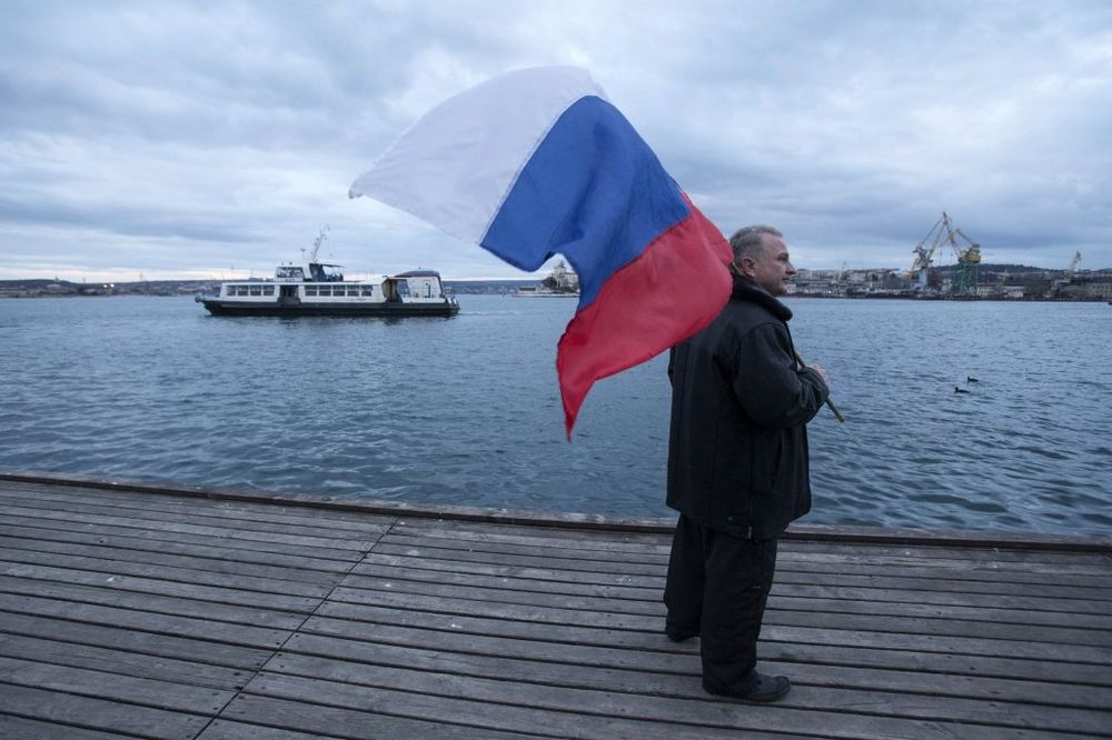UKRAJINCI DIGLI RUKE: Više od polovine veruje da im se Krim neće vratiti
