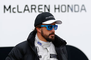 MEKLAREN JAČI ZA ŠPANCA: Alonso stiže u Maleziju, verovatno će da vozi