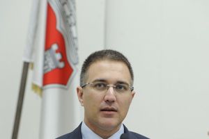 Stefanović: Policija mora biti simbol snage, odgovornosti i poštenja u državi!