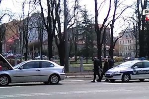 (KURIR TV) Pogledajte kako je izgoreo automobil Milana Kalinića