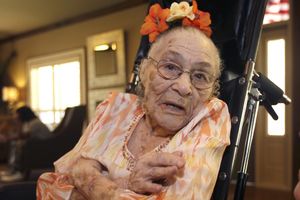 GERTRUDA IMALA 116 GODINA: Umrla baka Viver, najstarija osoba na svetu