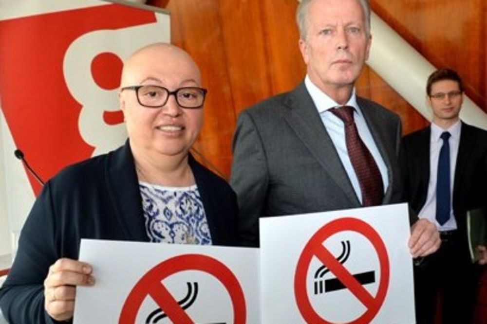 UGOSTITELJI U PANICI: Potpuna zabrana pušenja od maja 2018. godine!