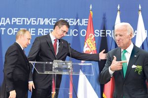 VUČIĆU SPREMILI PAKLENI MAJ: Amerika i Rusija u ratu za Srbiju, Beograd pred odlukom!