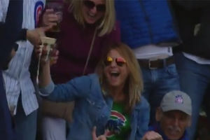 (VIDEO) Ona je popila pivo sa bejzbol lopticom