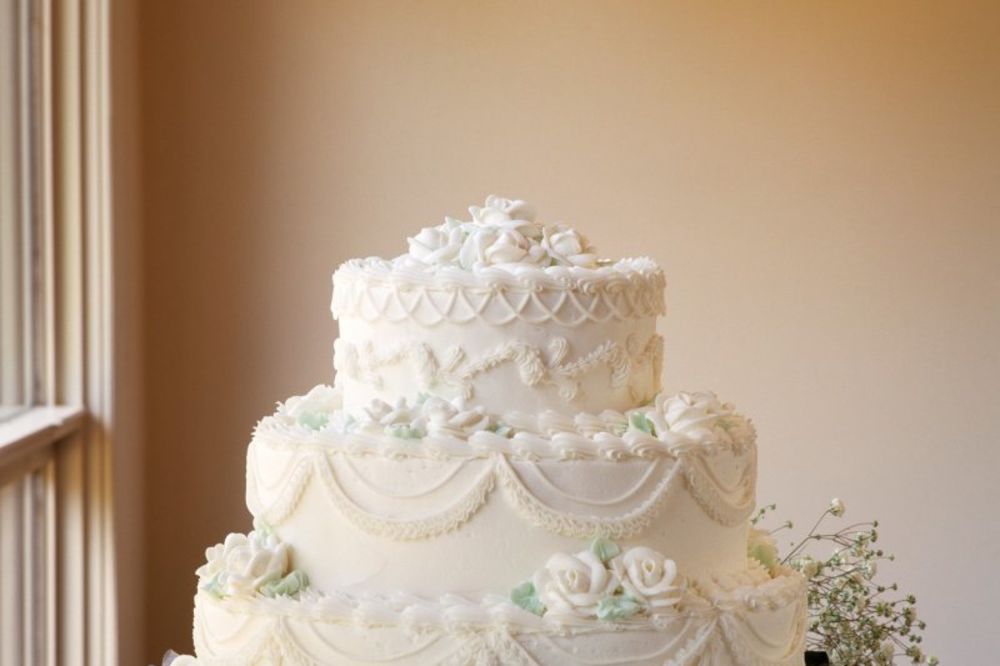 URADI KVIZ I SAZNAJ: Kako će izgledati tvoja svadbena torta?