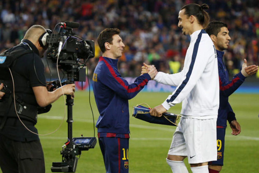 (VIDEO) KAO BRAĆA ROĐENA: Pogledajte prisan zagrljaj Zlatana Ibrahimovića i Lionela Mesija