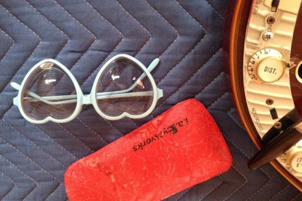 LOPOV POHARAO MUZEJ: Ukradene naočare Eltona Džona vredne 2.000 dolara