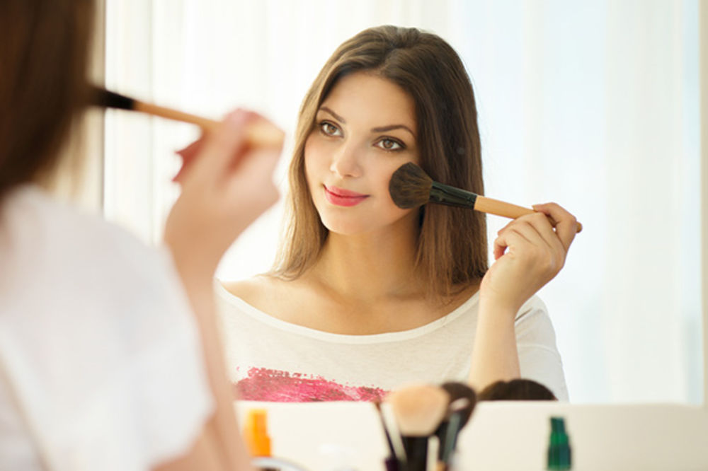 Pet štetnih navika: Da li pravite ove greške pri šminkanju?