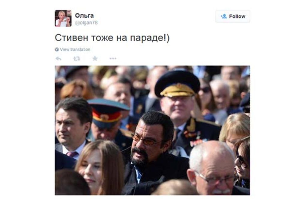 (FOTO) PUTINOV PRIJATELJ: Stiven Sigal na vojnoj paradi u Moskvi!