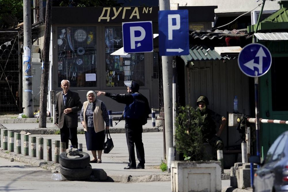 PADA TENZIJA U KUMANOVU: Mirno, ali duge cevi i dalje na ulicama