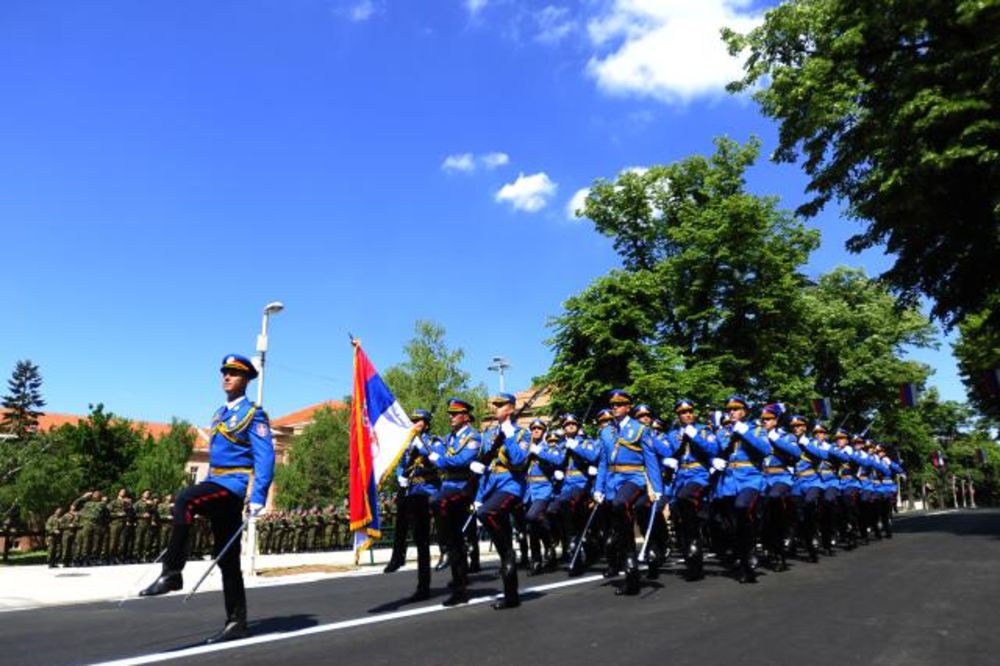 ČAST, PONOS I OBAVEZA: Srpski gardisti sa parade u Moskvi dočekani na Dedinju