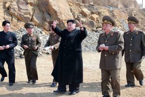 UBIJAO SLUŽBENIKE PROTIVVAZDUŠNIM RAKETAMA: Kim Džong-un izvršio preko 300 zverskih pogubljenja!