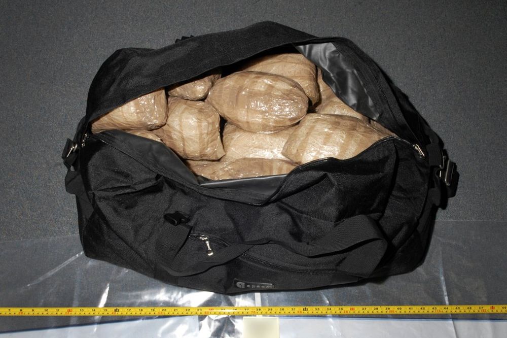 KOLUMBIJA OSLOBODILA AUSTRIJANKU: Uhapšena sa 2,4 kilograma kokaina!