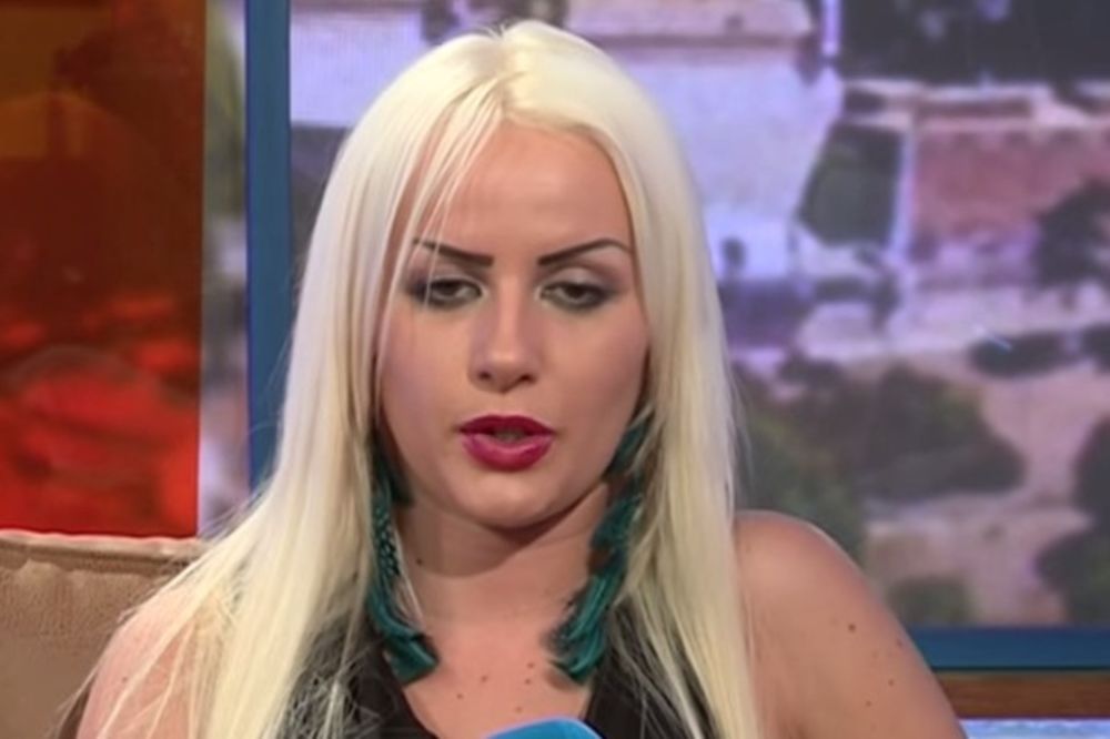 (VIDEO) PLJUNULA PA LIŽE: Atina Ferari se sad izvinjava porodici Jurić!