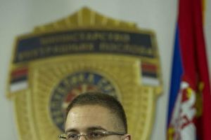 Stefanović:Nekima je policijsko obezbeđenje statusni simbol, iako im nije ugrožena bezbednost