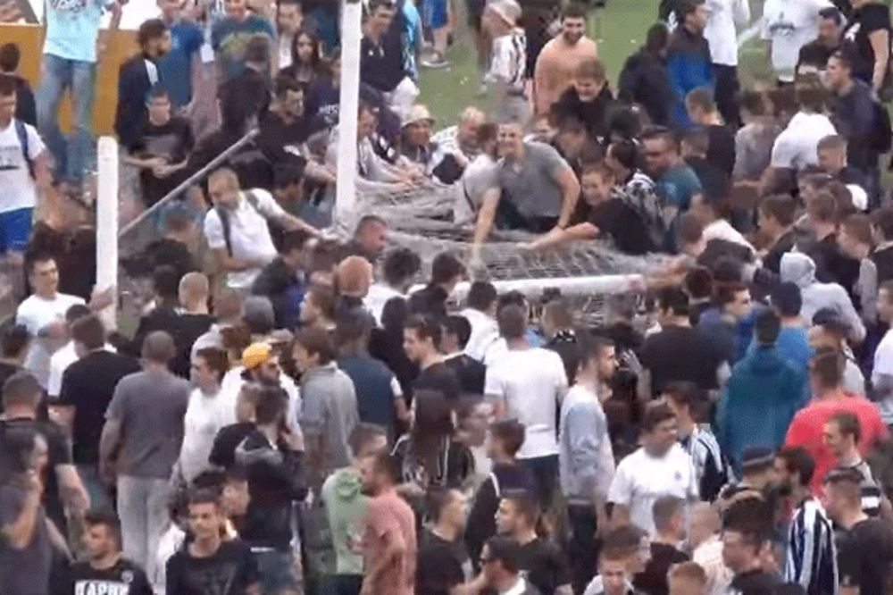 (VIDEO) STAMPEDO U HUMSKOJ: Pogledajte kako su Grobari slomili gol na proslavi titule