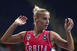 (VIDEO) KRALJICA: Milica Dabović objasnila kako je nogom skinula loptu sa obruča