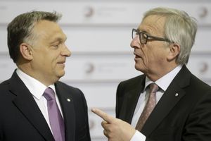 DA SVI ČUJU: Gde si, diktatore, pozdravio Junker Orbana na samitu EU