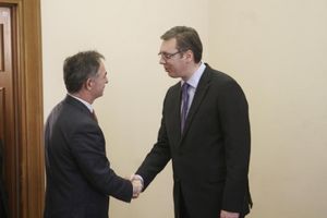 VUČIĆ UGOSTIO PUPOVCA: Srbija za dijalog i saradnju u regionu