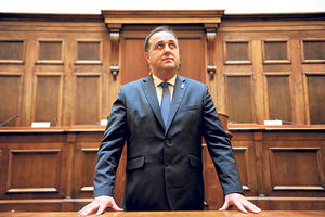 BABIĆ: SNS pokrenula debatu o reformi političkog sistema i smanjenju broja poslanika