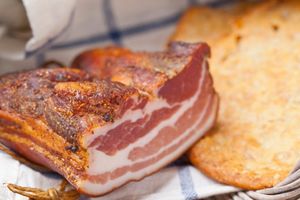 14 NAUČNO DOKAZANIH RAZLOGA: Evo zašto bi trebalo odmah da navalite na slaninu!