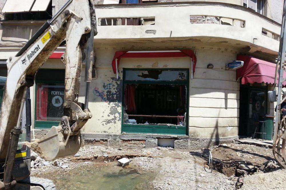 HAOS NA VOŽDOVCU: Voda uništila kafić Anje Ranković na Voždovcu, srećom bez povređenih