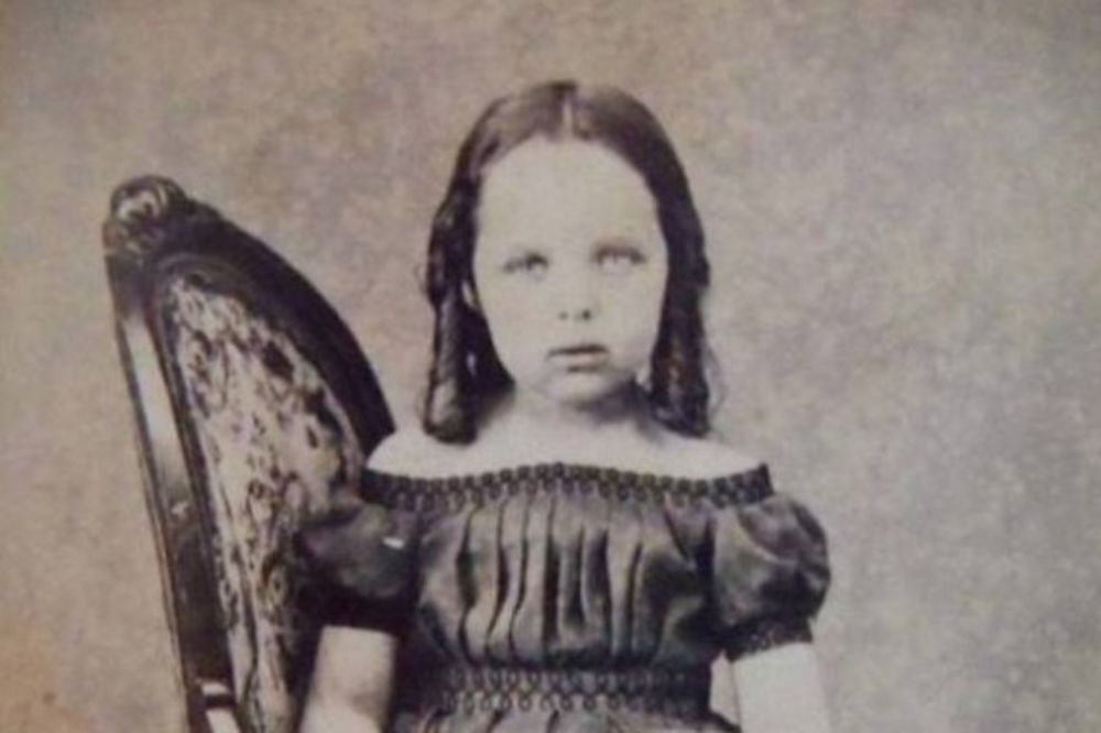 ISTINA O OVOME JE JEZIVA: Posmrtne slike dece u viktorijanskom dobu bile su normalna stvar