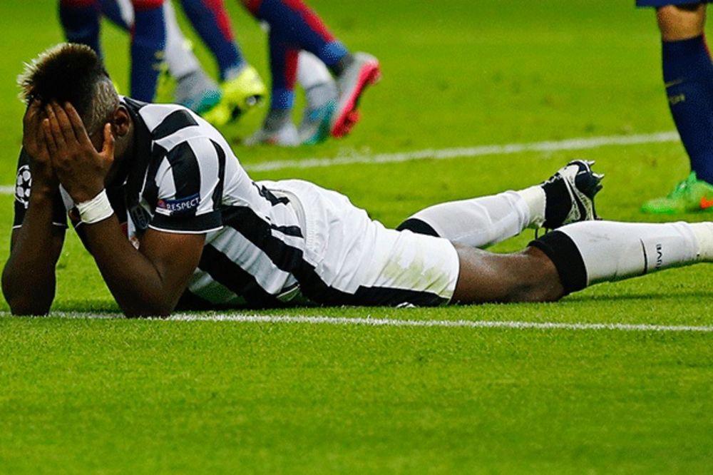 (VIDEO) RVANJE ALVEŠA I POGBE: Pogledajte da li je Juventus oštećen za penal u finalu