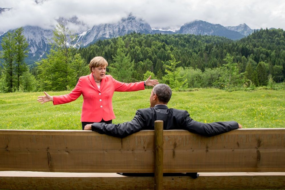 SLIKE O KOJIMA SE PRIČA NA FEJSU I TVITERU: O čemu to razgovaraju Obama i Merkel?