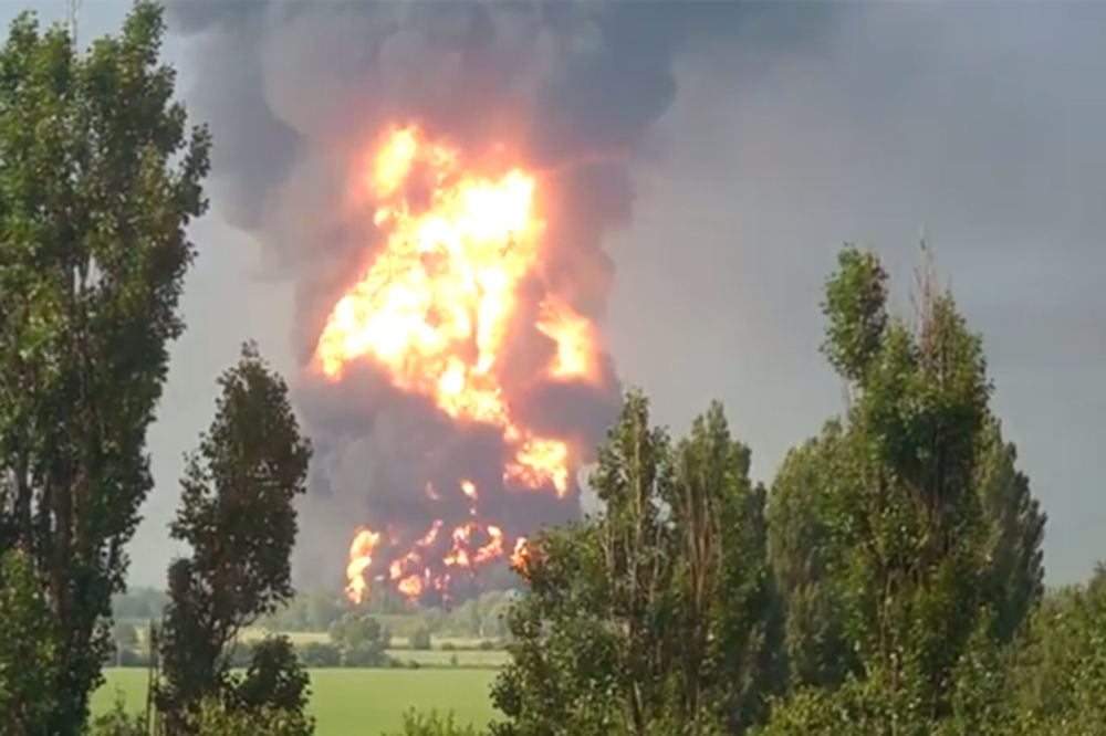 VIDEO ARMAGEDON U KIJEVU: Gori rafinerija nafte, poginuli vatrogasci i radnici, 6 nestalo