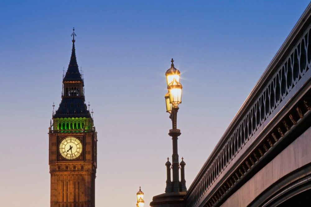 ENGLEZI STALNO KRŠE ZAKON: 10 suludih stvari koje nisu dozvoljene u Londonu