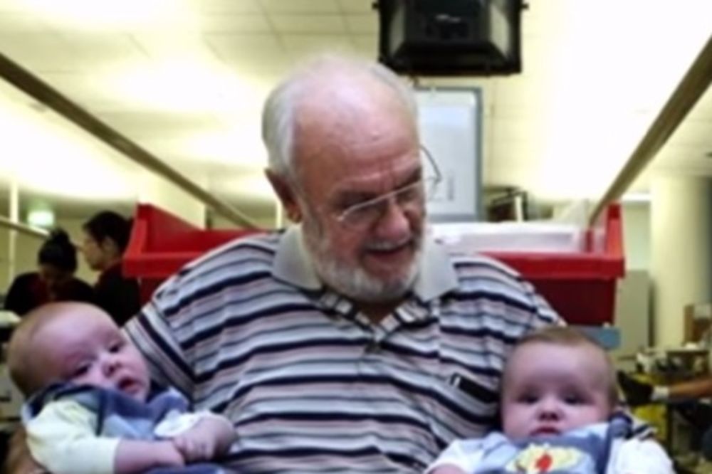 (VIDEO) ON JE NAJVEĆI HEROJ IKADA: Spasao je više od 2 miliona beba!