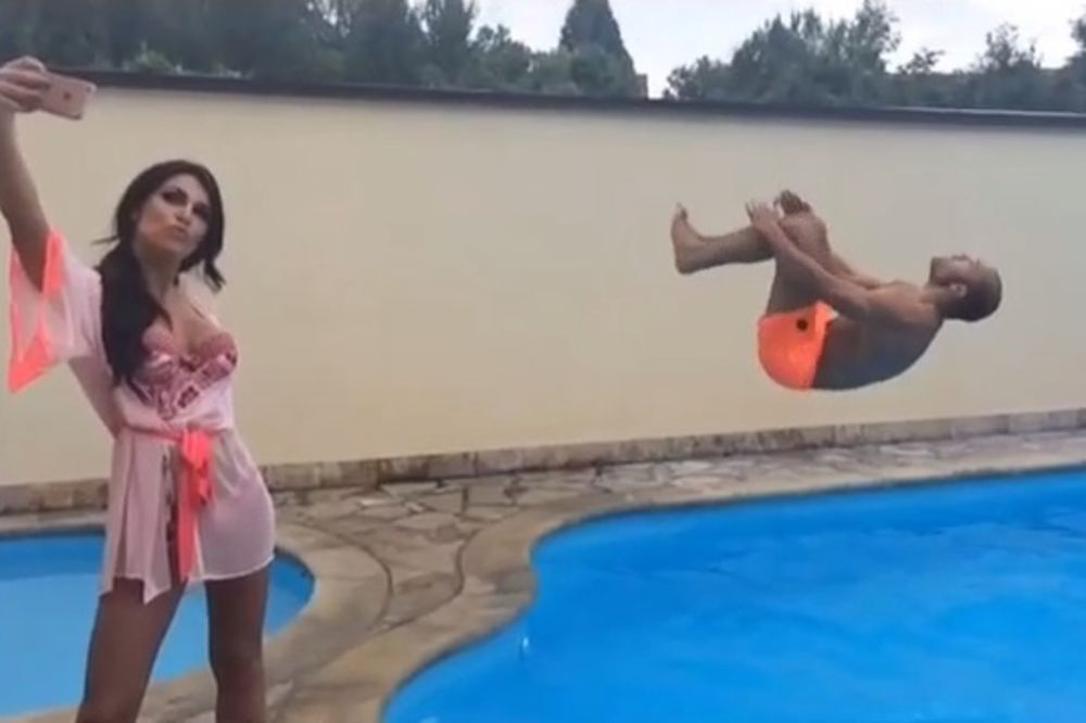 (VIDEO) Stanija i Bane zajedno na bazenu!