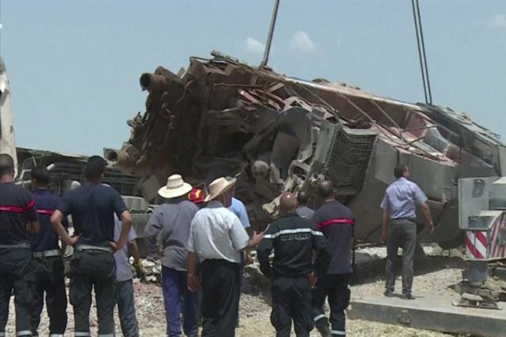 TEŠKA NESREĆA U TUNISU: Voz udario u kamion - 18 mrtvih, 98 povređenih