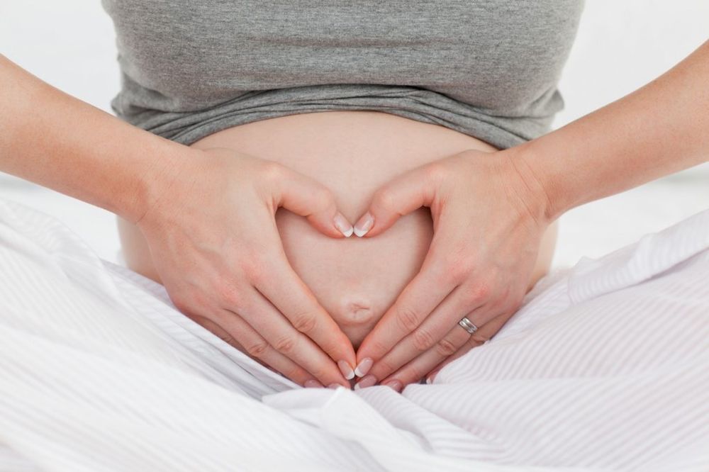 NISU STRIJE I OPUŠTENA KOŽA: 5 promena tela posle porođaja kojih se žene stide!