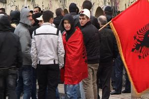 PRIŠTINSKI NAVIJAČI: Slovenci, oslobodite Haradinaja ili ćemo uništiti sve što imate na Kosovu
