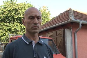 (FOTO) OTIMAJU SRPSKE KUĆE: Petočlana porodica Ilić iz Kosovske Mitrovice izbačena na ulicu!