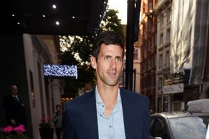 (FOTO) ŠMEKERICA: Novak pokazao koliko mu elegantan stil dobro stoji