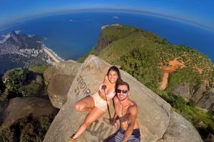 (FOTO) ŽIVOT NA IVICI: Ono što radi ovaj brazilski par će vas ostaviti bez daha