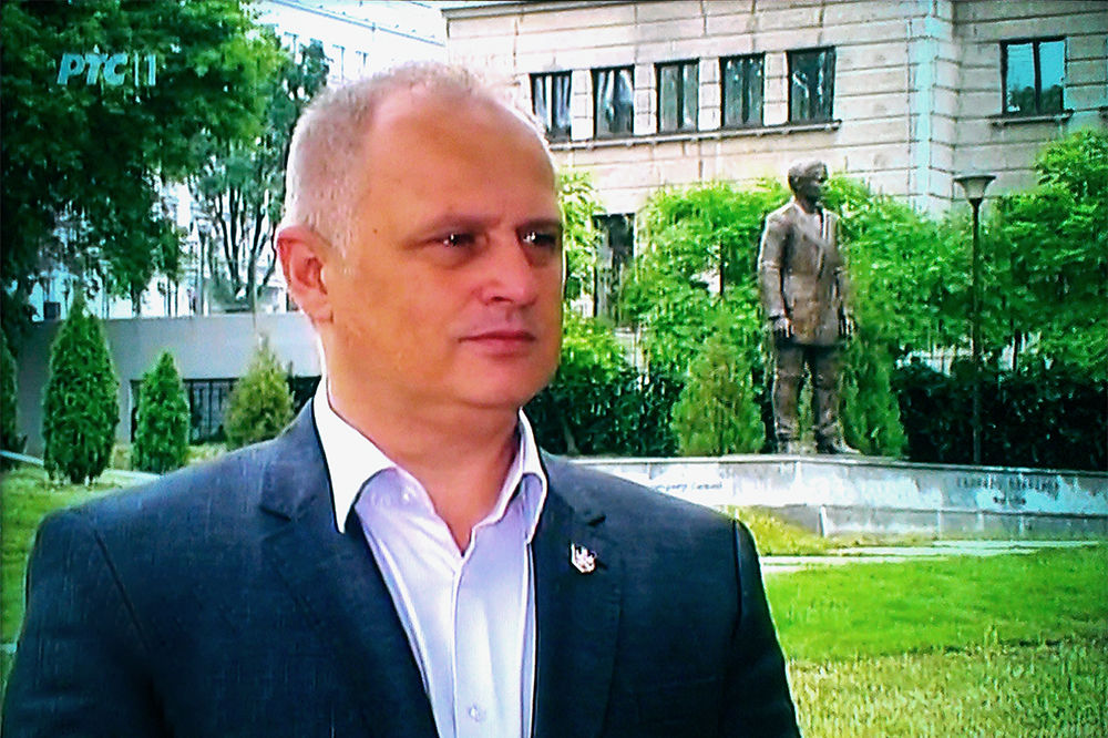 VESIĆ MEĐU INICIJATORIMA PROJEKTA: Spomenik Borislavu Pekiću do kraja godine u Beogradu