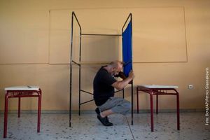 NEIZVESNO: Grci danas izlaze na referendum, otvorena birališta